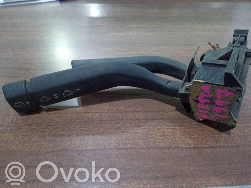 Ford Fiesta Stikla tīrītāju slēdzis 