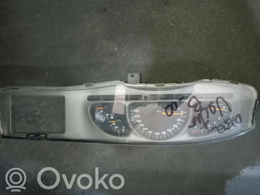 Opel Vectra B Geschwindigkeitsmesser Cockpit 