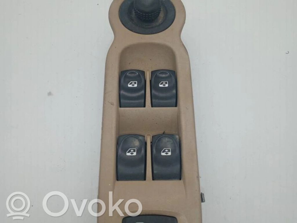 Renault Modus Electric window control switch 