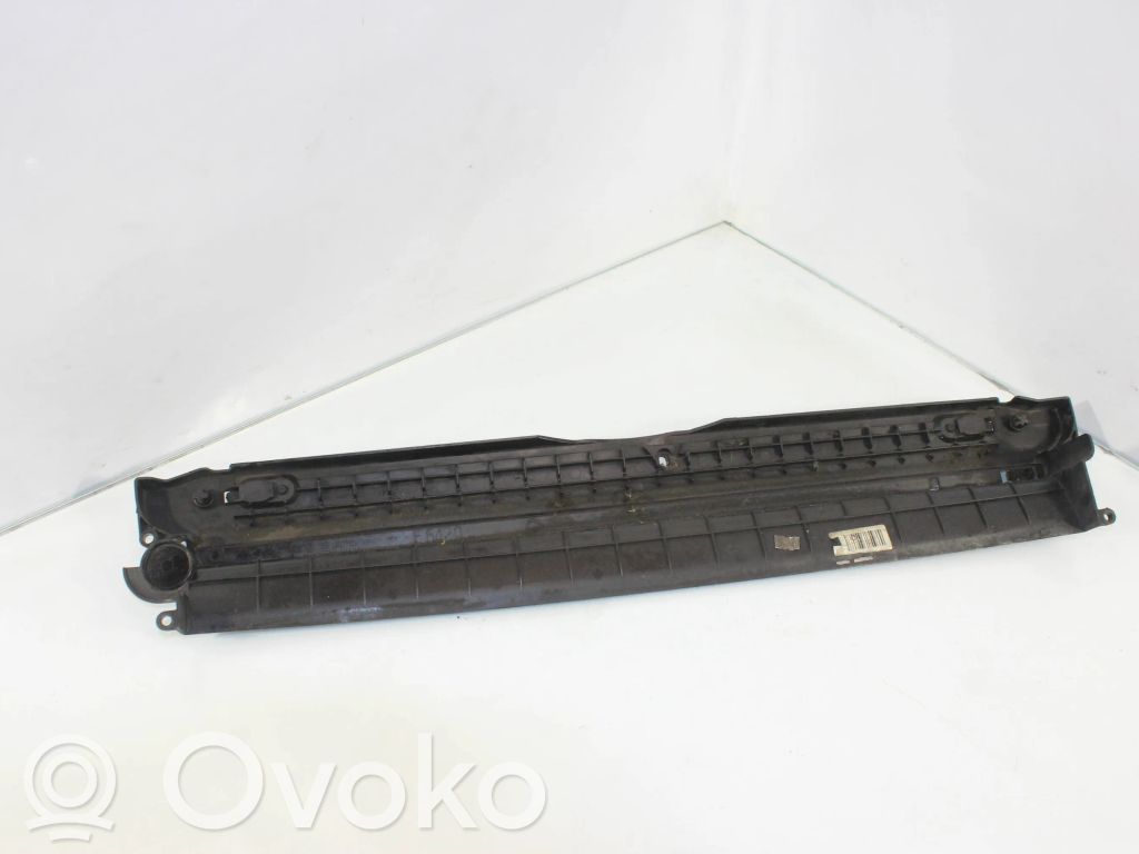 BMW 5 E60 E61 Radiatorių panelė 
