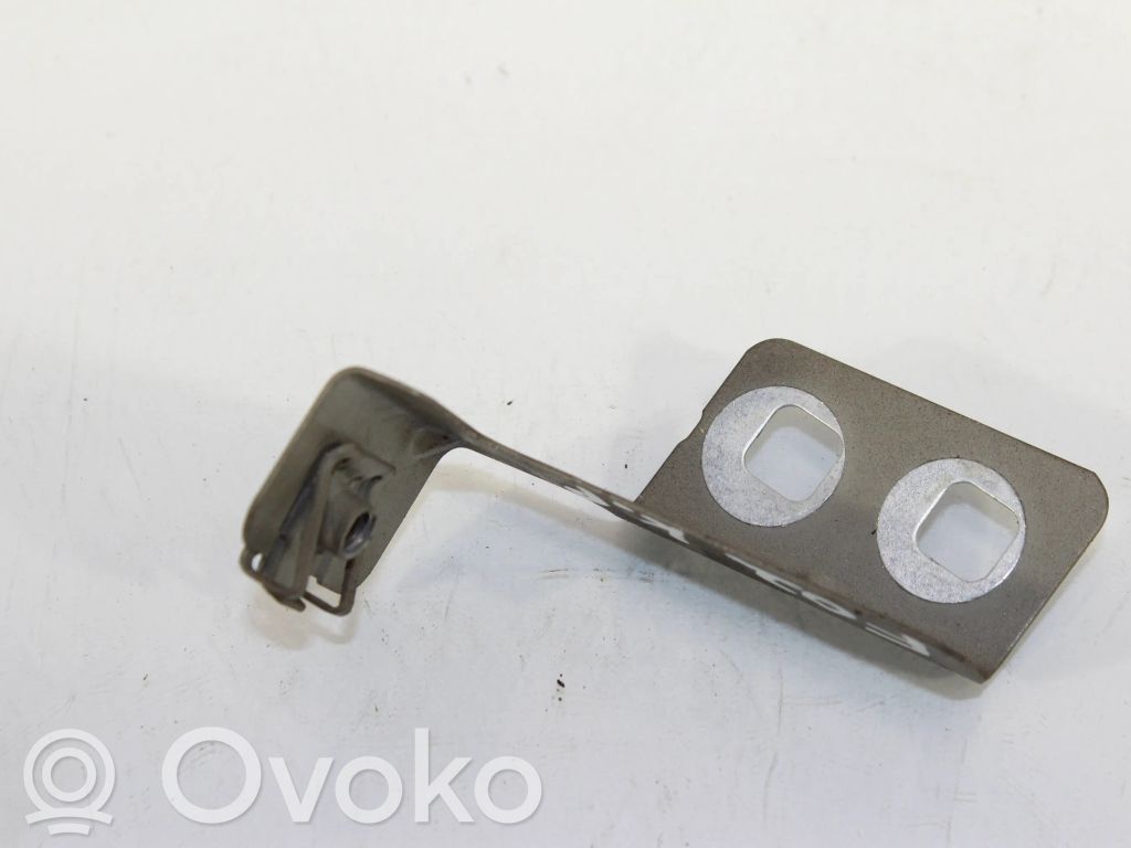 BMW 7 F01 F02 F03 F04 Uchwyt / Mocowanie błotnika przedniego 