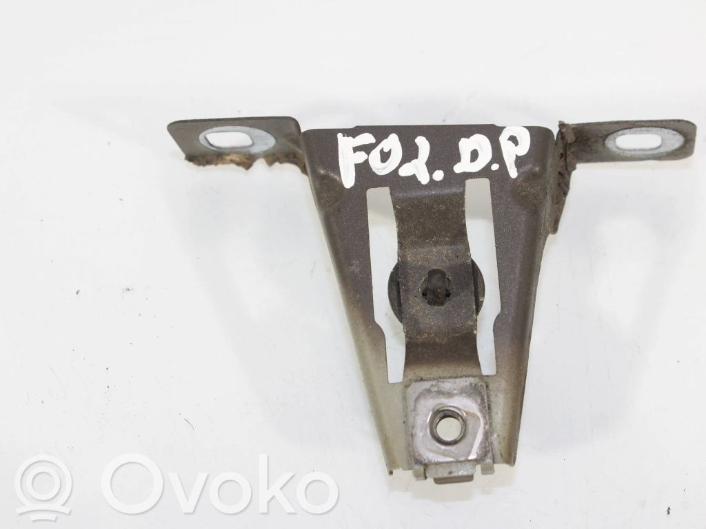 BMW 7 F01 F02 F03 F04 Uchwyt / Mocowanie błotnika przedniego 
