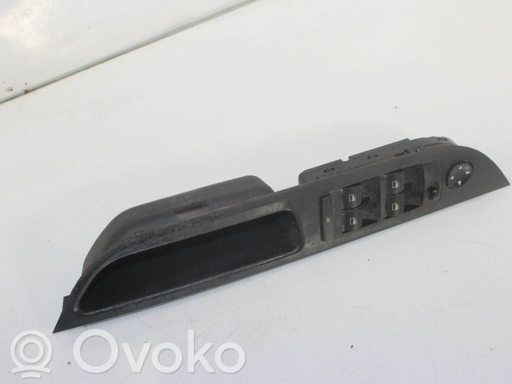 Electric window control switch   9122110,08W992066