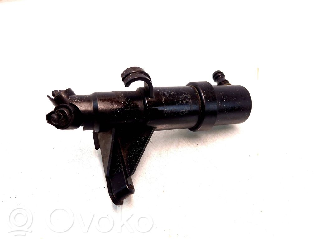 Headlight washer spray nozzle   051004,06373