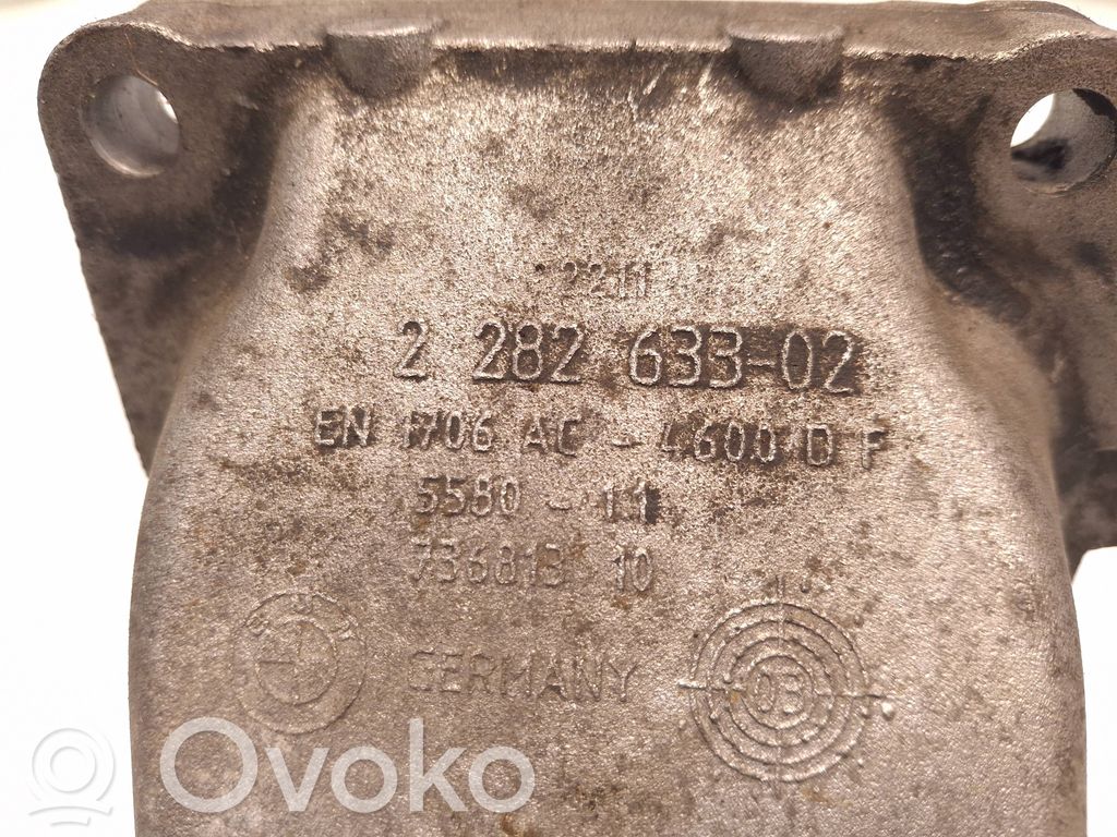 BMW 5 E60 E61 Engine mounting bracket 