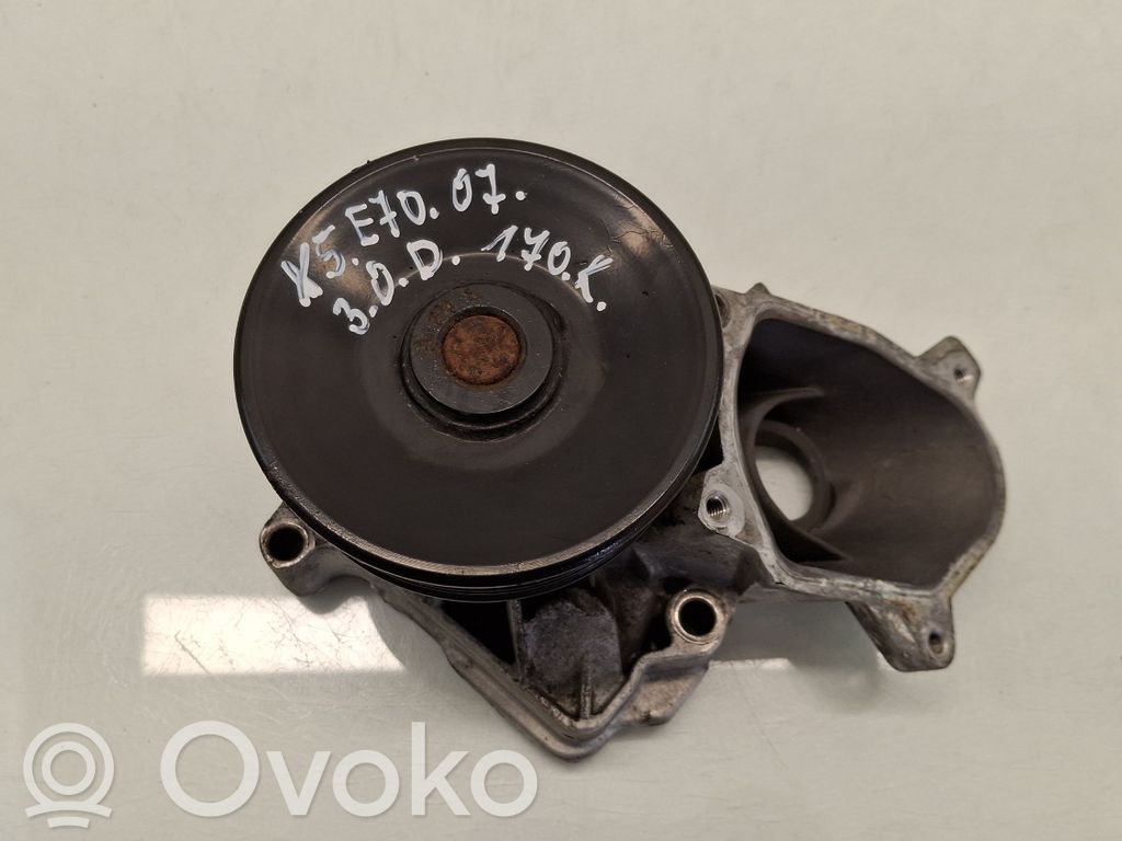 BMW X5 E70 Water pump 