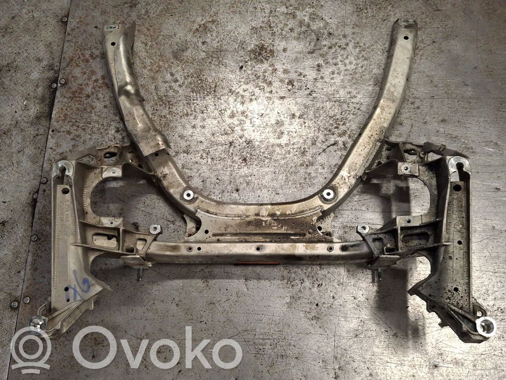 Priekinis traversas   2121644,31116782458,6782458,31116759457,31116777858,6759457,6777858