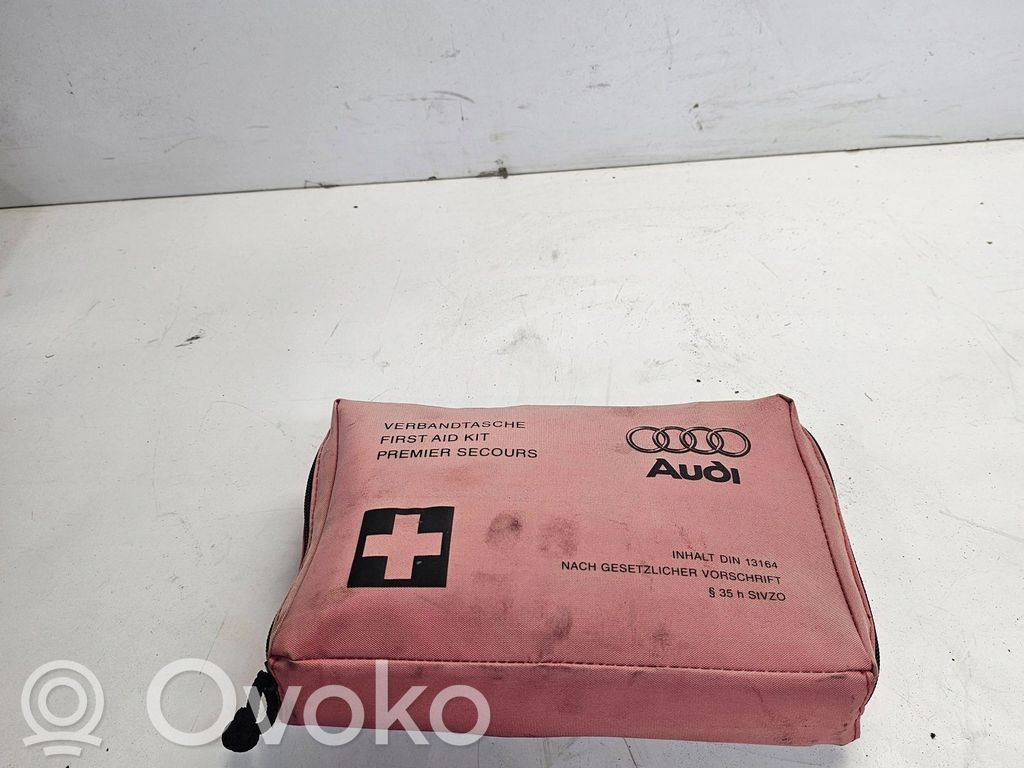 Audi A4 S4 B6 8E 8H Master brake cylinder 