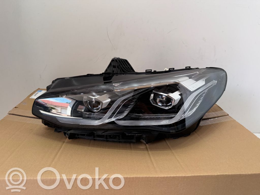 BMW 2 Active Tourer U06 Headlight/headlamp 