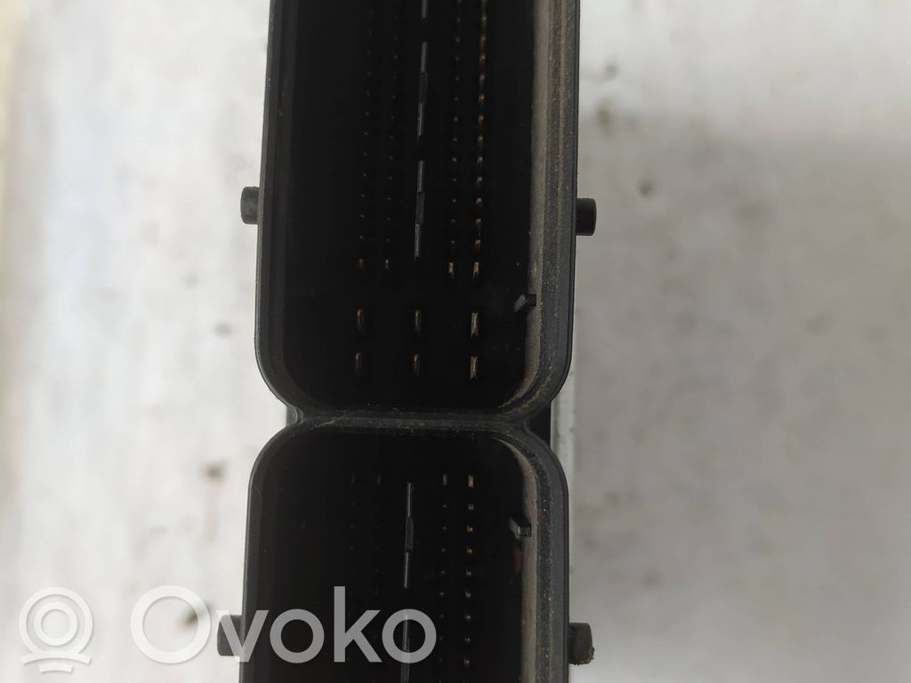 Skoda Octavia Mk2 (1Z) Engine control unit/module 