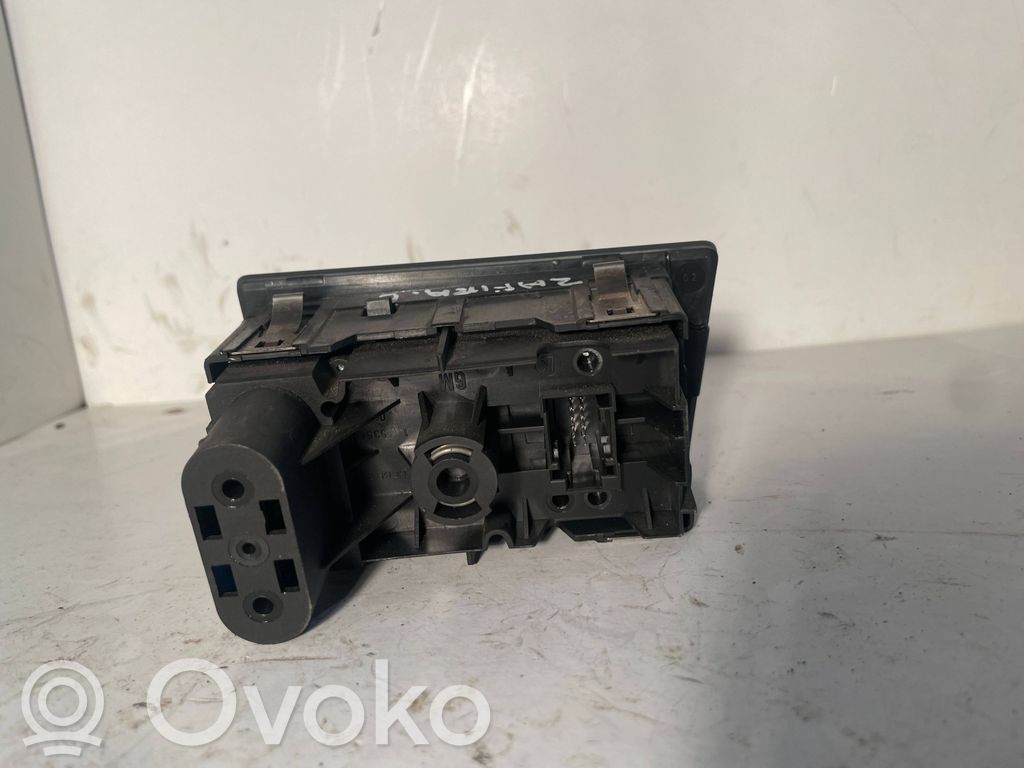 Opel Zafira B Interruptor de luz 