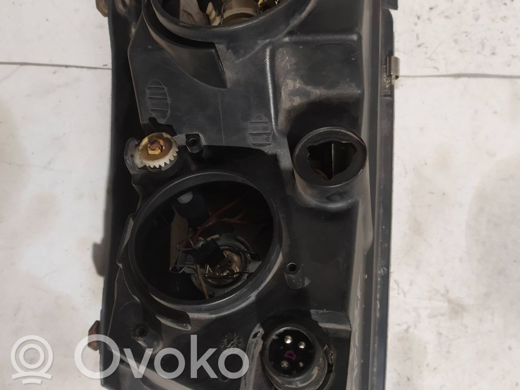 Volkswagen PASSAT B5 Scheinwerfer 