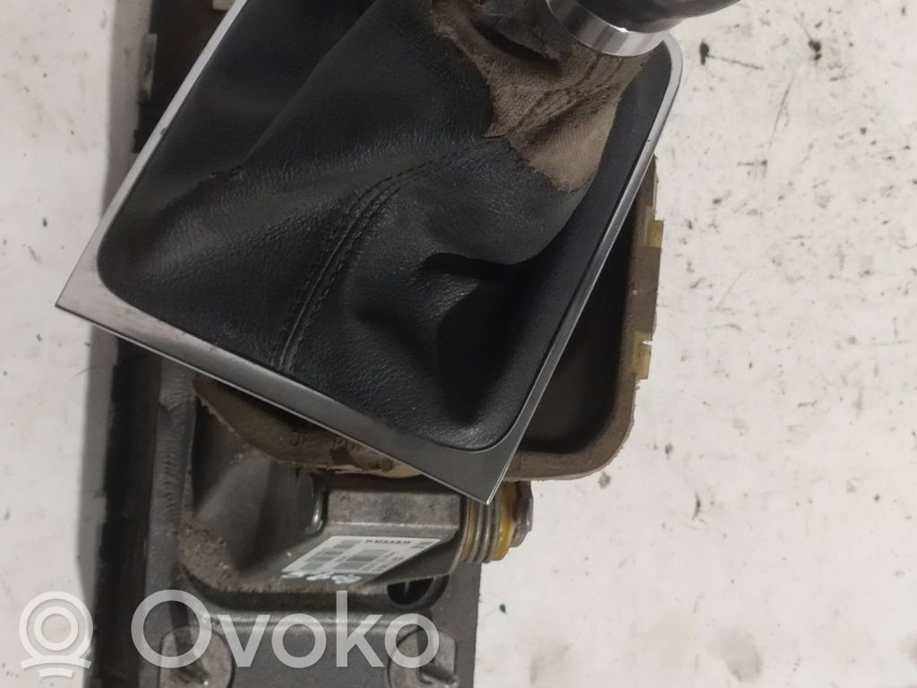 Volkswagen PASSAT B6 Selector de viteze/schimbător de viteze (interior) 