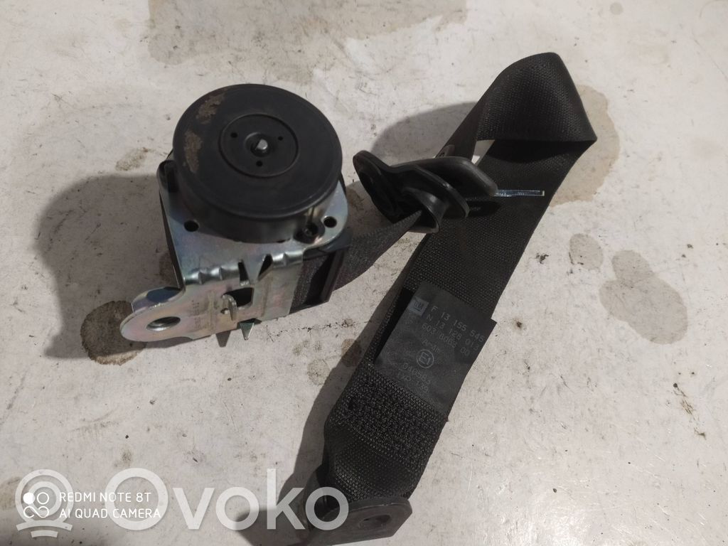 Opel Astra H Cinturón trasero 