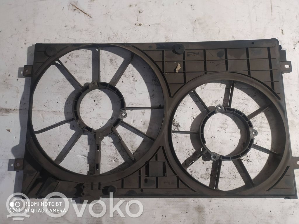 Volkswagen PASSAT B6 Osłona wentylatora chłodnicy 
