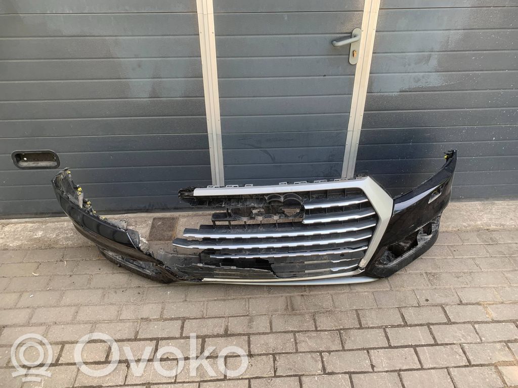 Audi Q7 4M Priekinis bamperis 