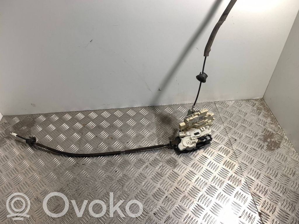 Audi Q7 4M Takaoven lukko 