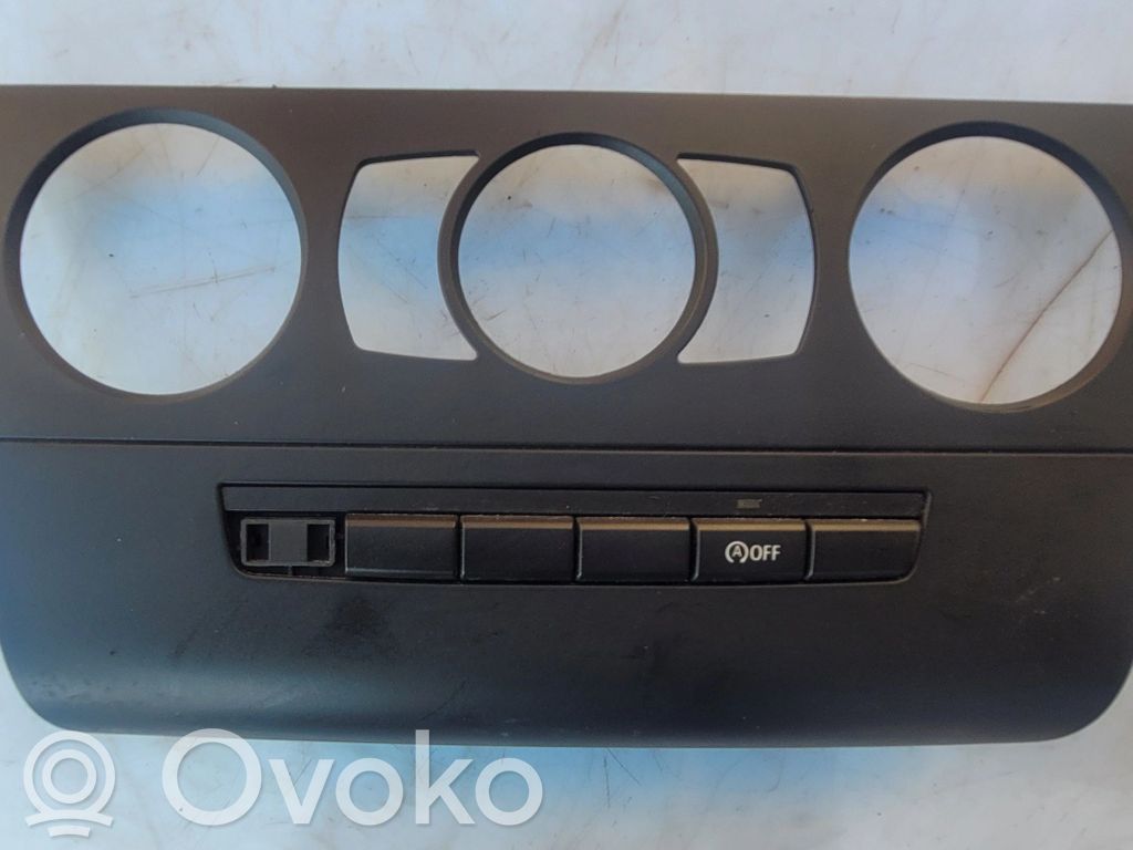 BMW 1 E81 E87 Dash center air vent grill 