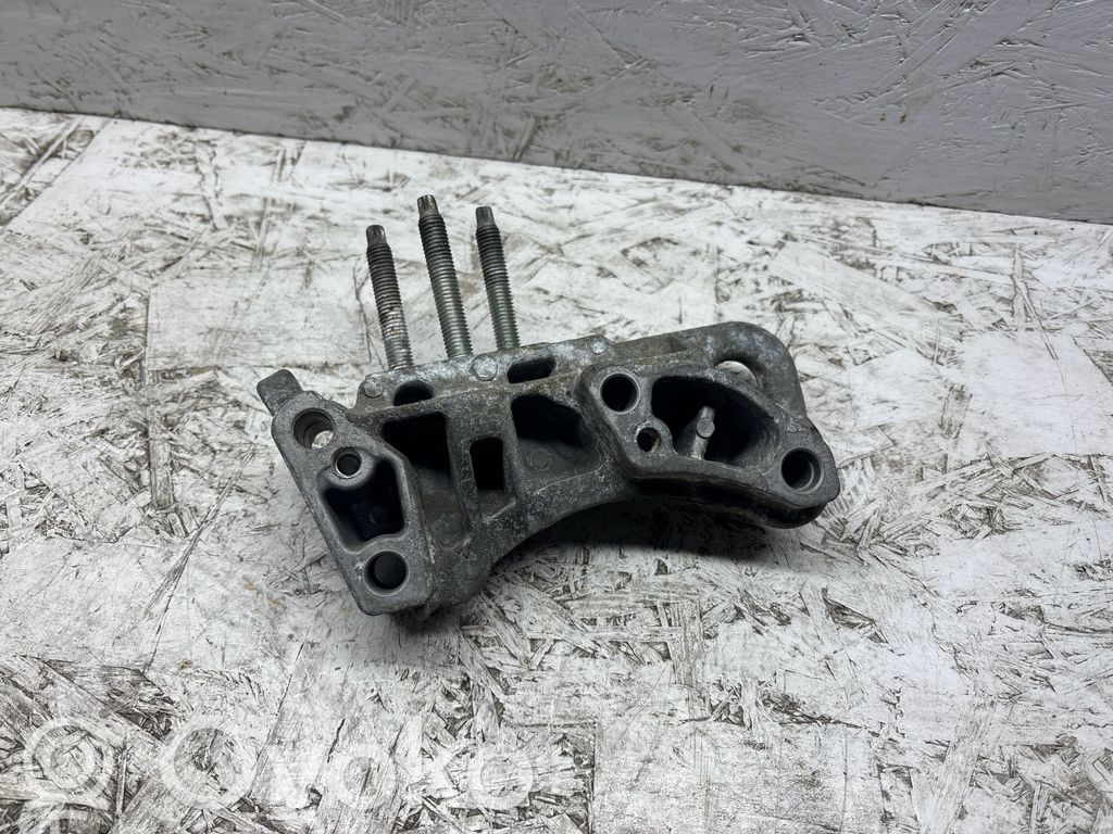 Engine mounting bracket   7V2Q6030BA