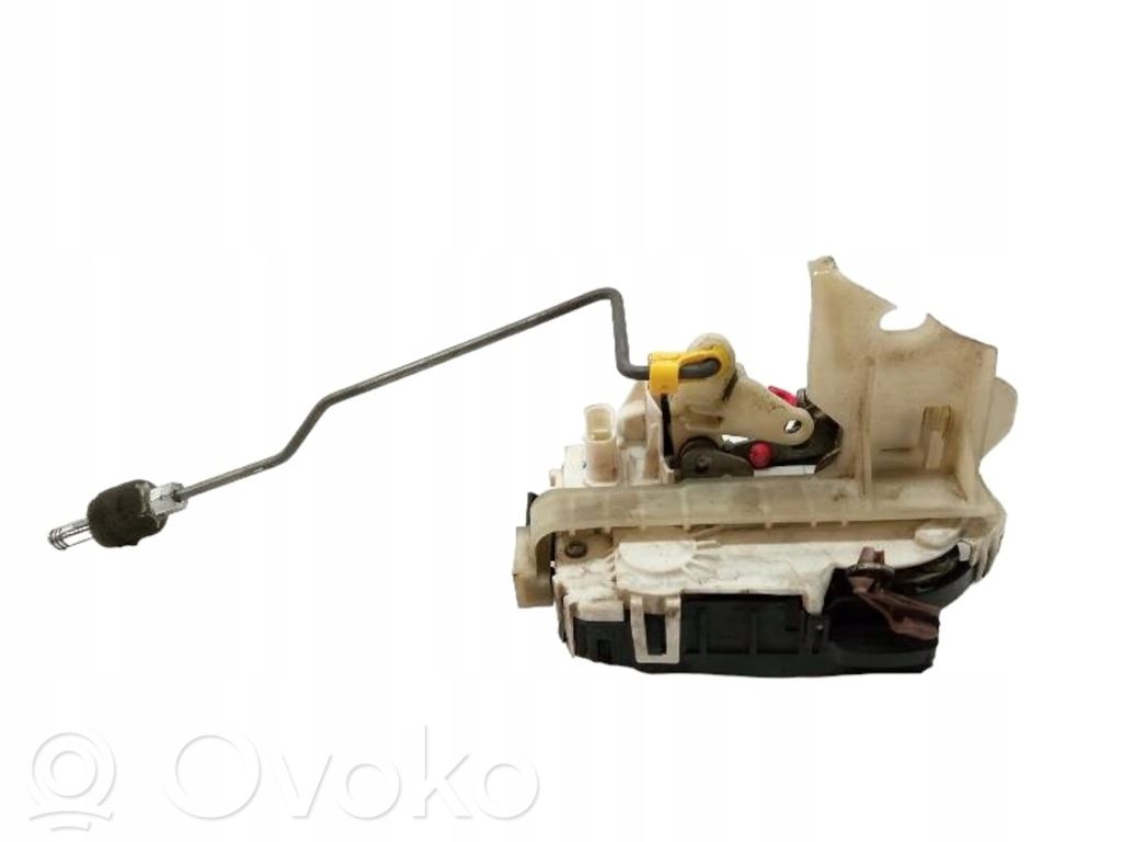 Dodge Caliber Front door lock 