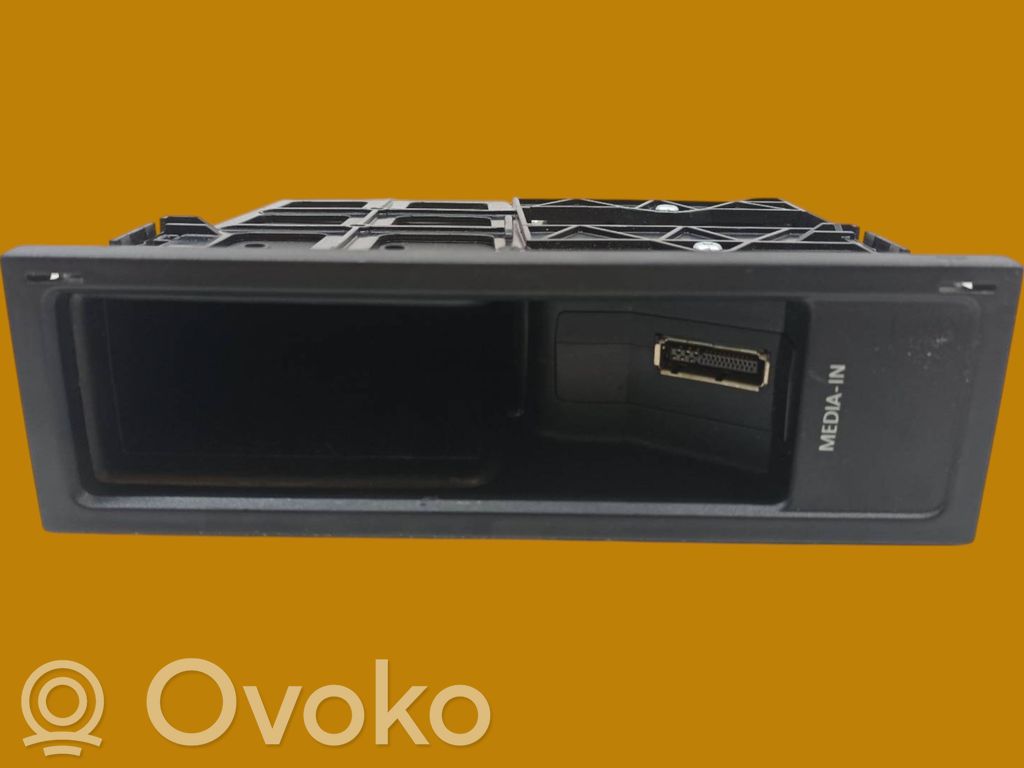 Volkswagen Golf V Ignition key card reader 