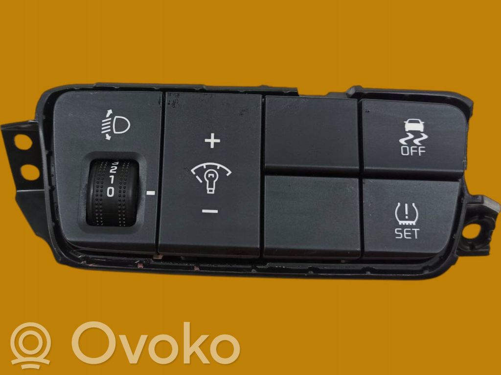 KIA Stonic Central console control unit 