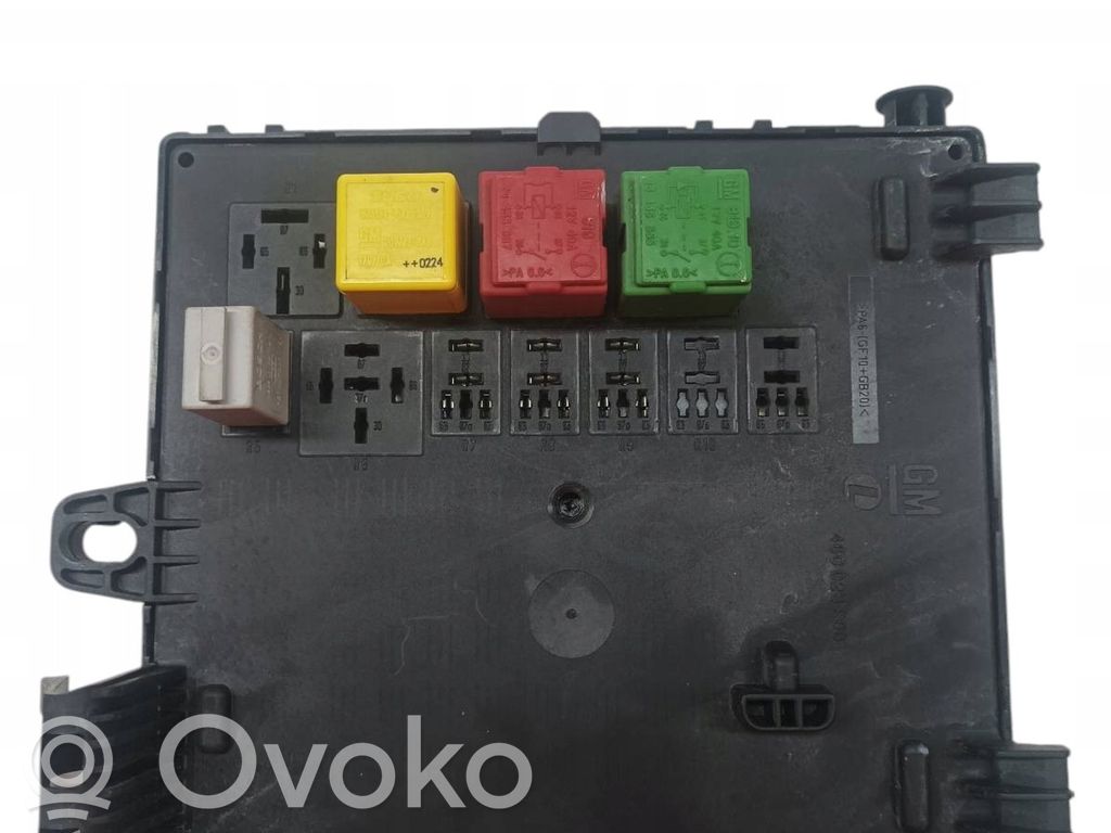Opel Vectra B Korin keskiosan ohjainlaite 