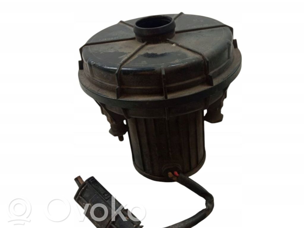 BMW 7 E65 E66 Secondary air pump 