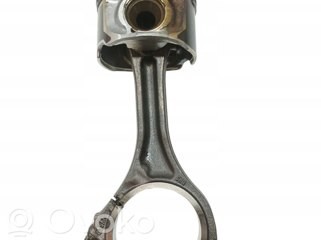 Audi A6 S6 C6 4F Piston with connecting rod 