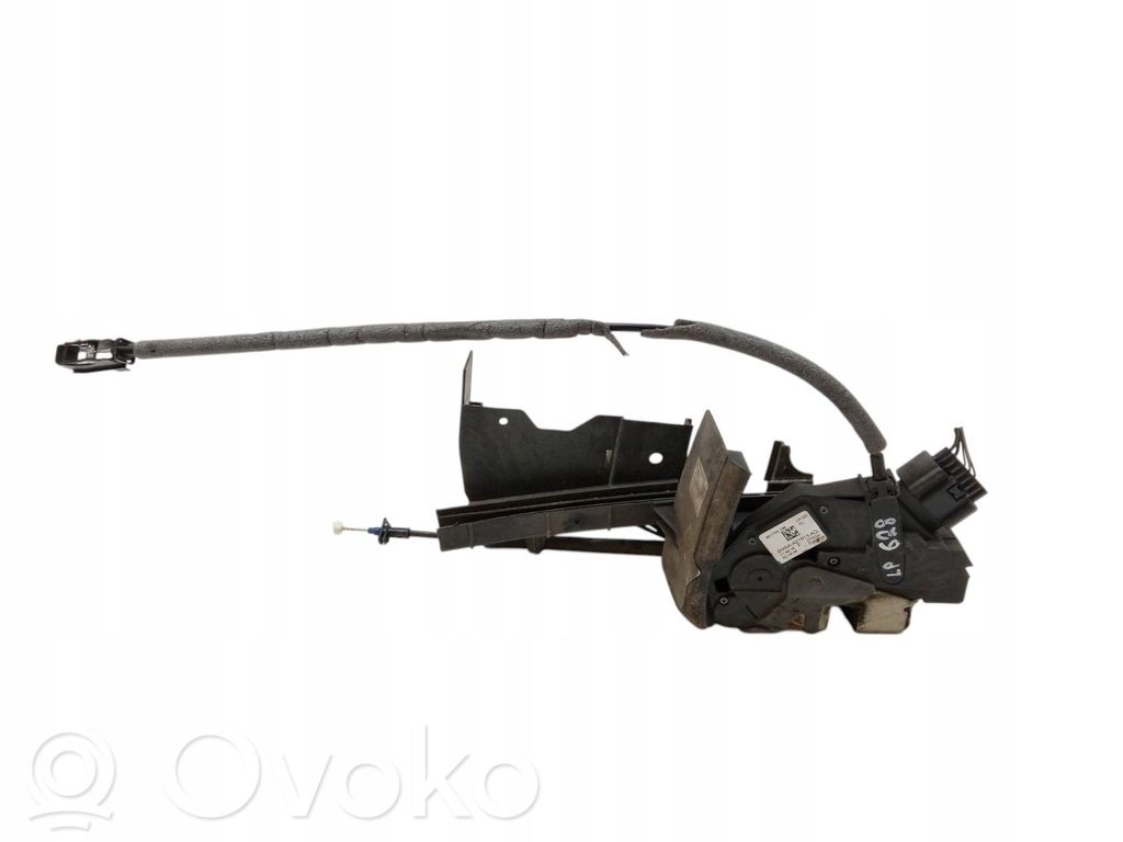Ford Focus Priekšpusē slēdzene 