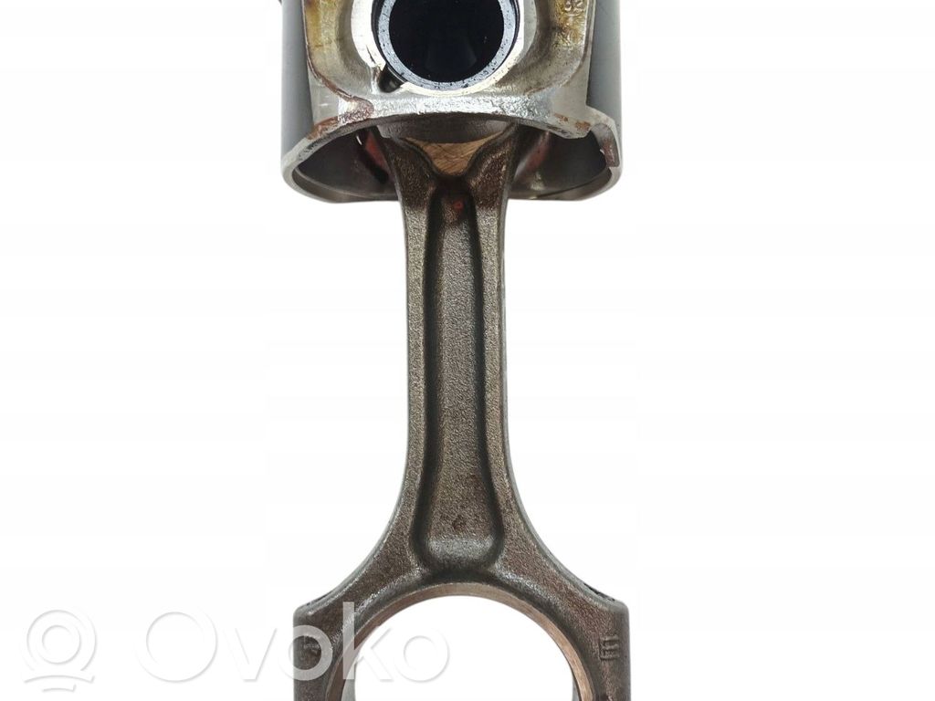 Volvo V60 Pistón con biela 