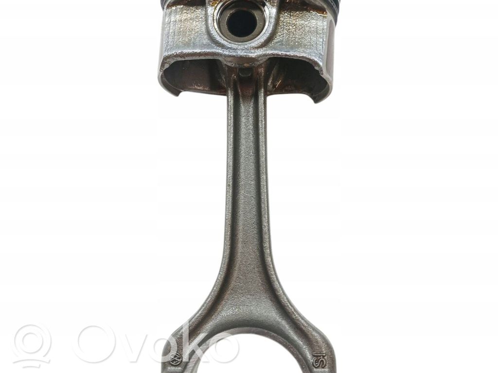 Skoda Kamiq Pistón con biela 
