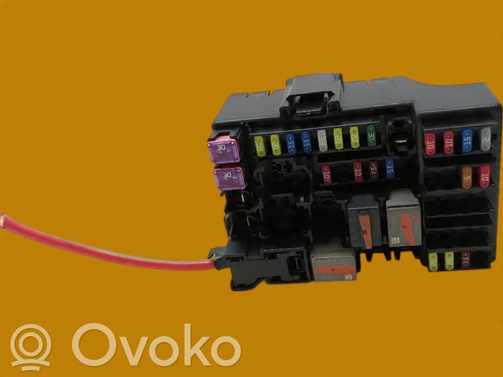 Opel Corsa E Drošinātāju kaste (komplekts) 