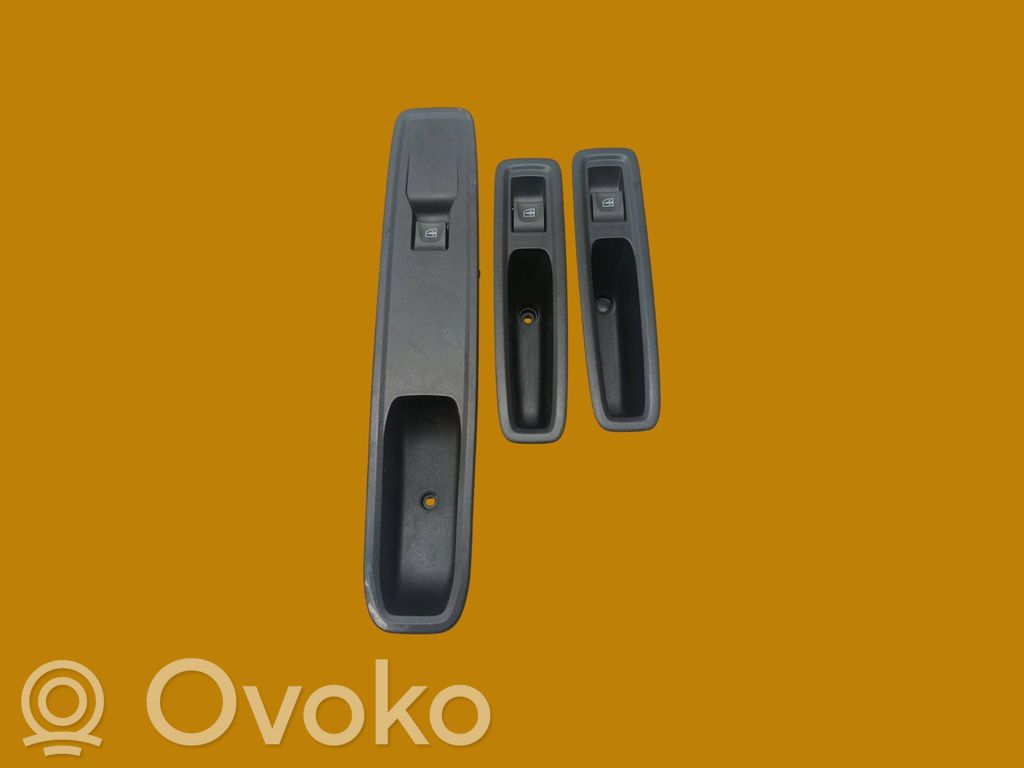 Dacia Sandero III Quarter vent window switch 