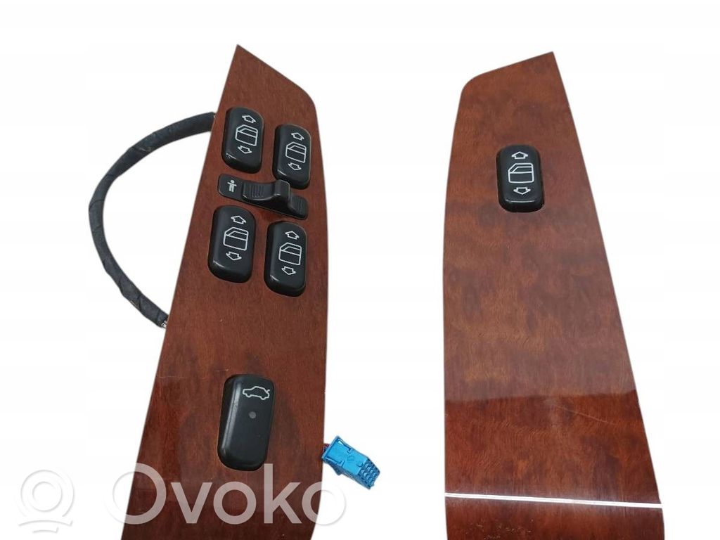 Przełącznik / Przycisk otwierania szyb   5223942,53424