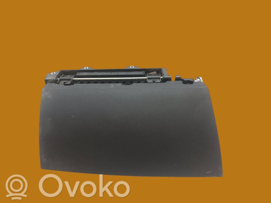 BMW 7 E65 E66 Glove box 