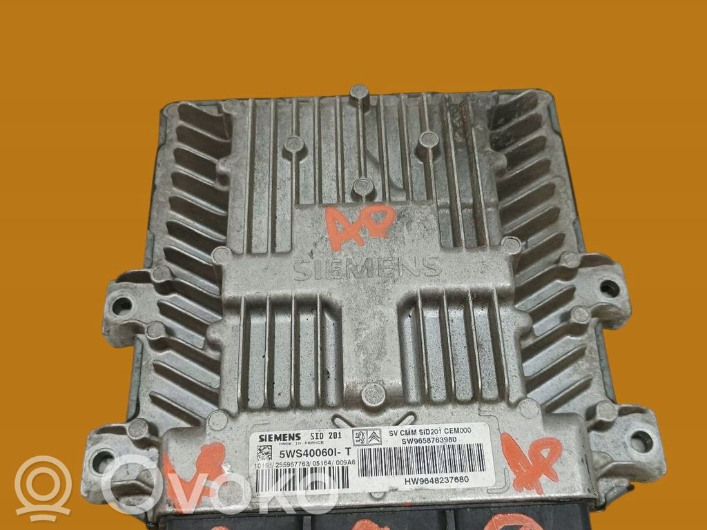 Peugeot 607 Engine control unit/module 
