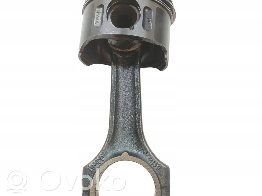 Mercedes-Benz E W211 Pistón con biela 