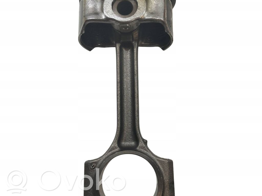 Dacia Duster II Piston avec bielle 