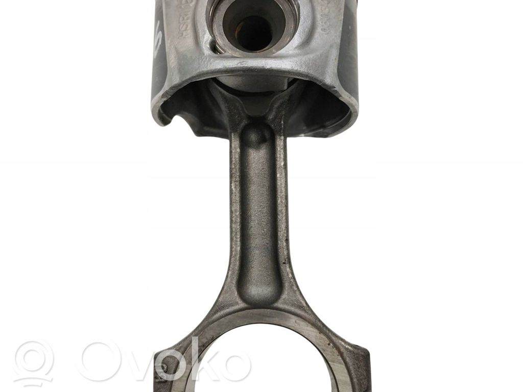 Opel Vivaro Piston with connecting rod 
