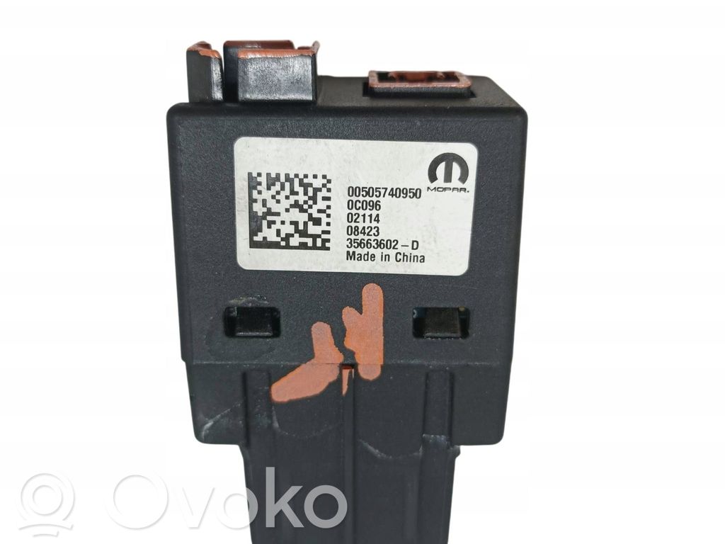 Alfa Romeo Tonale Enchufe conector USB 