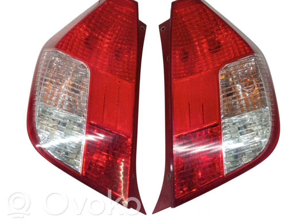 Hyundai i10 Lampy tylne / Komplet 