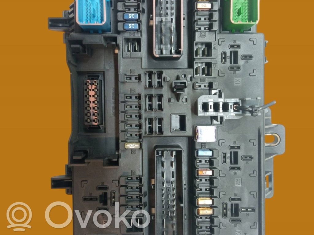 Opel Astra H Saugiklių dėžė (komplektas) 
