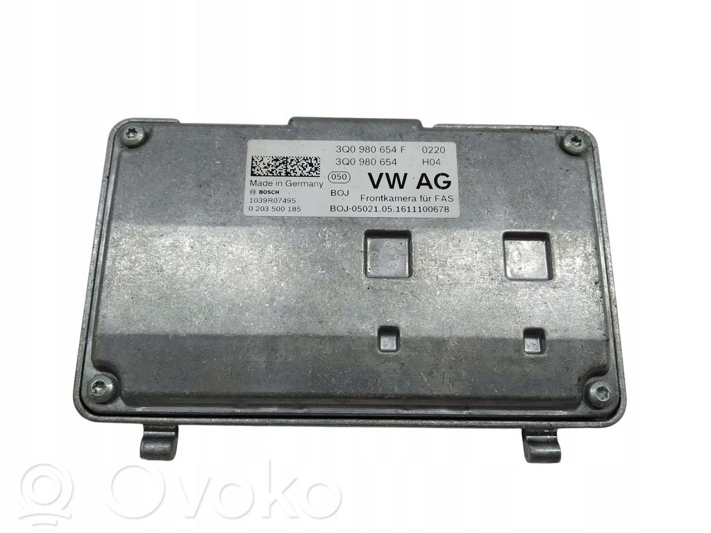 Volkswagen PASSAT B8 Front bumper camera 