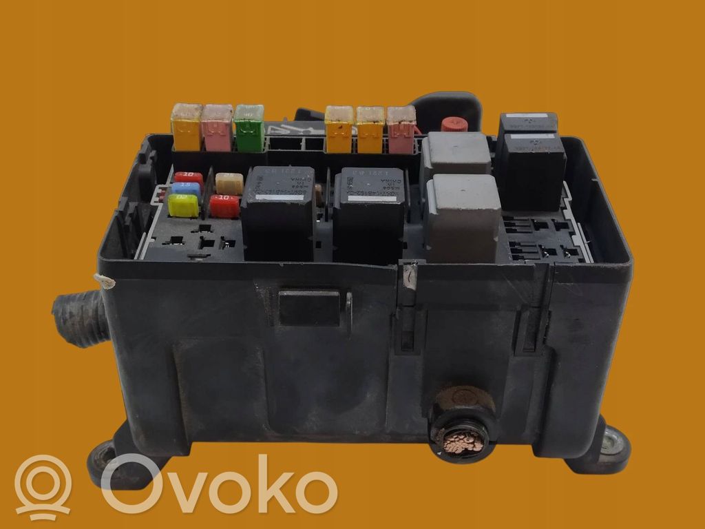 Ford Transit Saugiklių dėžė (komplektas) 