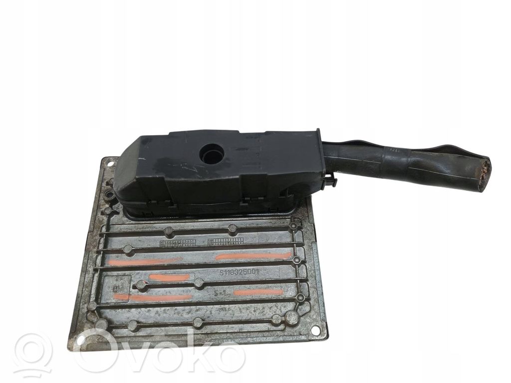 Engine control unit/module   7M5112A650AFD