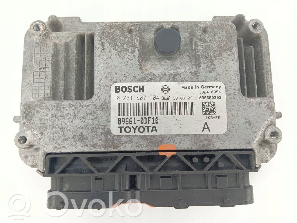 Toyota Yaris Engine control unit/module 