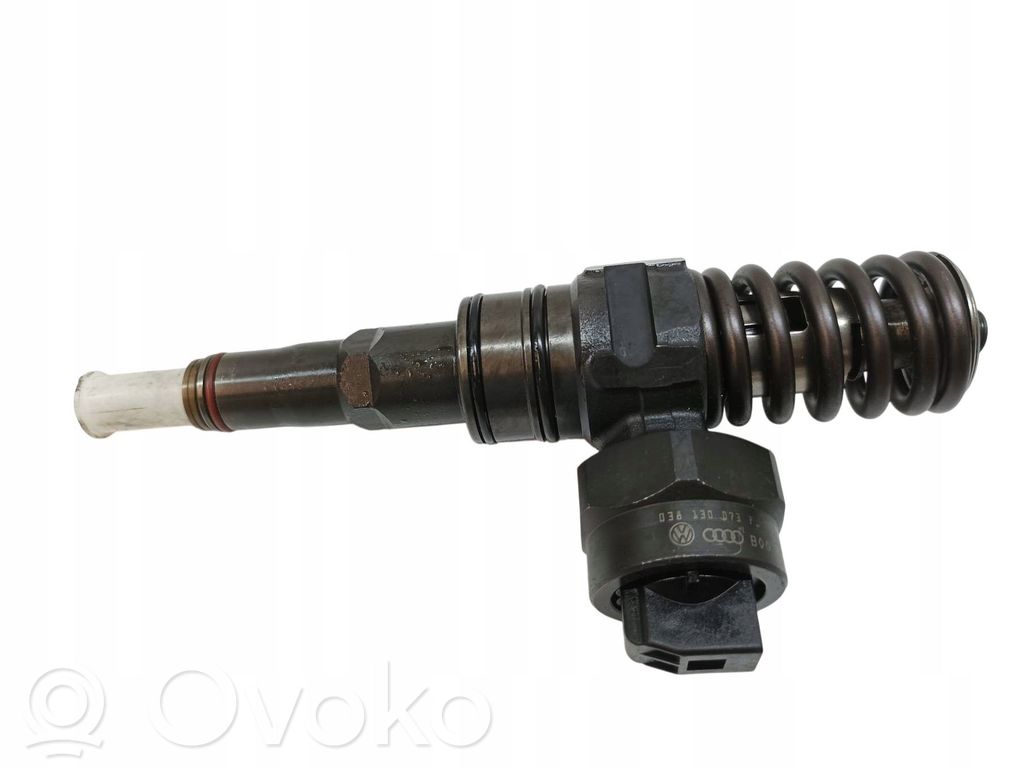 Audi A4 S4 B6 8E 8H Injector combustibil 