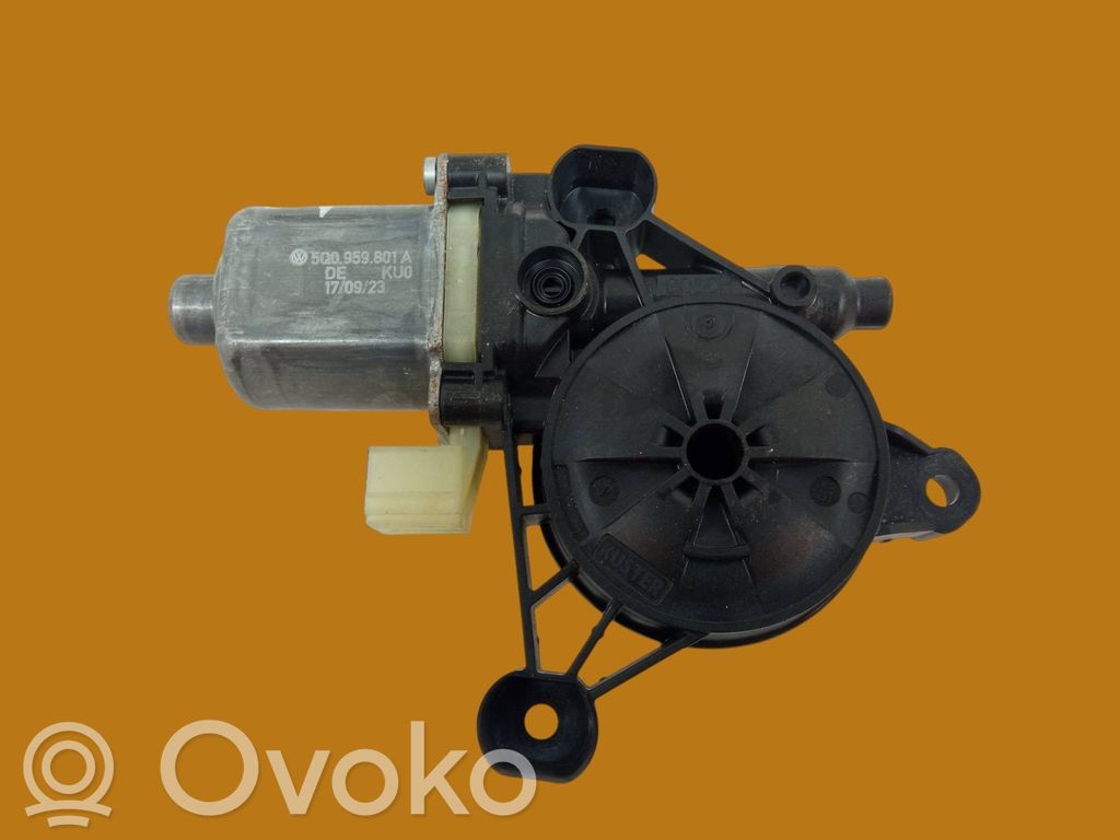 Skoda Octavia Mk4 Motorino alzacristalli della portiera anteriore 