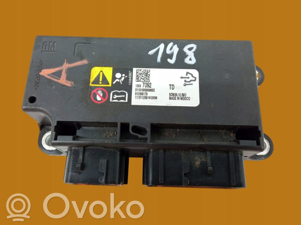 Module de contrôle airbag   13597092